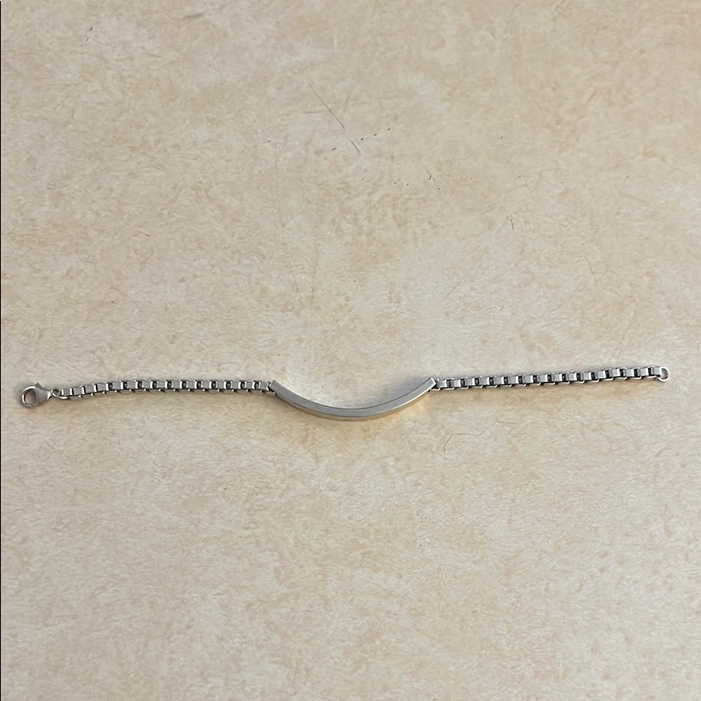 Tiffany & Co Sterling Silver Venetian Interlocking Link (AUTHENTIC) - Picture 2 of 4